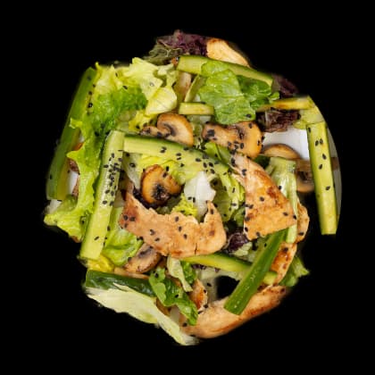 Салат с курицей и грибами